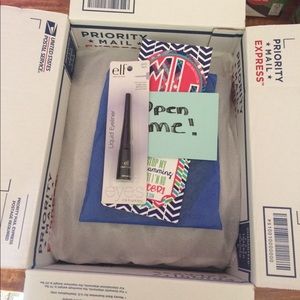 Welcome to my closet!!